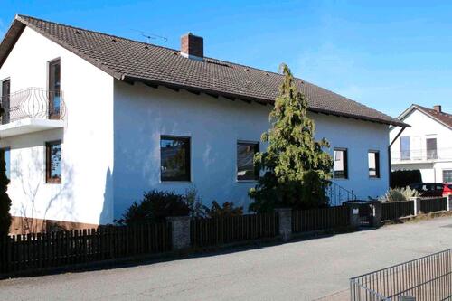 Foto - Einfamilienhaus mit Garten in Wallersdorf