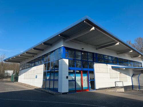 Foto - Gewerbehalle in TOP-Lage von Altenkirchen zu vermieten!