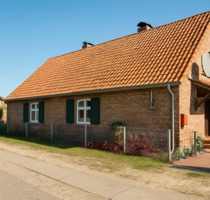 Gepflegtes Doppelhaus mit Garten & Scheune – ländlich & ostseenah - Loitz