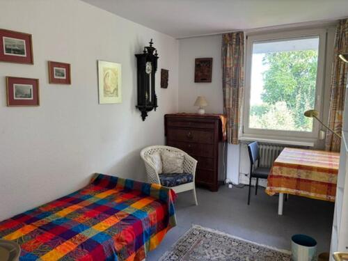 Foto - Helles, freundliches, möbliertes Zimmer in 4er WG mit Garten