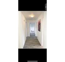 Moderne und frisch renovierte 4-Zimmer-Wohnung in Schwalbach - Schwalbach am Taunus