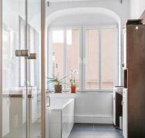 Attraktive 2,5-Zimmer Altbauwohnung im 1. OG, Stuttgart-West