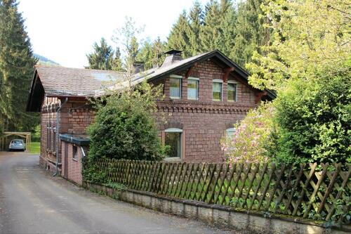 Foto - Schöne renovierte Dachgeschossw. nähe Gerolstein zu vermieten