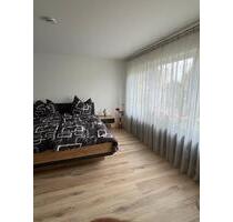 2 12 Zimmer Wohnung Würzburg - 980,00&nbsp;EUR Kaltmiete, ca.&nbsp; 87,00&nbsp;m&sup2; in Rottendorf (PLZ: 97228)