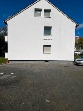 Foto - 3x Stellplatz Parkplatz zu vermieten - ab sofort