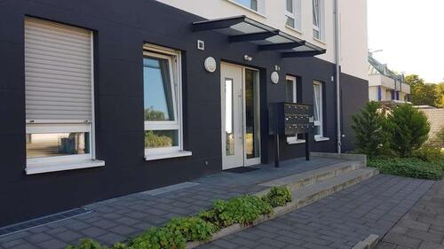 Foto - Moderne 2-Zimmer-Wohnung mit Balkon, Einbauküche und Tiefgarage