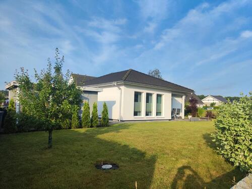 Foto - Moderner Winkelbungalow in Bad Doberan mit überdachter Terrasse