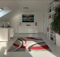 Moderne 1-Zimmer-Wohnung in Petersberg mit Einbaukücke