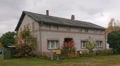 Foto - Familienhaus mit Nebengebäude und großem Grundstück