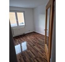 Helle 2 Zimmer Wohnung mit Balkon, Gartenblick in Köln Höhenberg - Rösrath