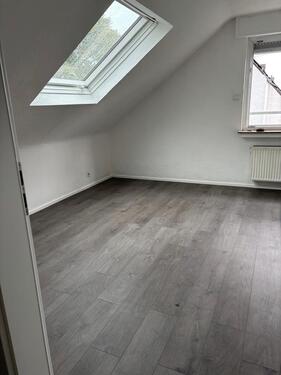 Foto - 2 Zimmer Dachgeschosswohnung - 1.100,00&nbsp;EUR Kaltmiete, ca.&nbsp; 58,00&nbsp;m&sup2;