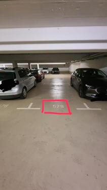 Foto - Tiefgaragenstellplatz Flugfeld - ab sofort