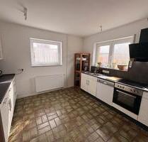5 Zimmer, Küche, Bad, WC, 2 Balkone, barrierefrei, Holzofen - Hilders