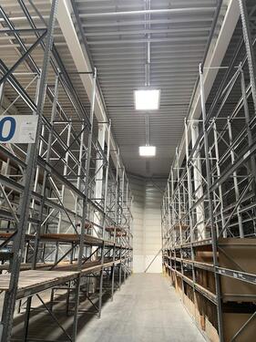 Foto - Lagerhallen ab 1.000 qm - 6,00&nbsp;EUR Kaltmiete, ca.&nbsp; 6,00&nbsp;m&sup2;