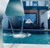 Luxus Villa mit Rheinblick - 890.000,00&nbsp;EUR Kaufpreis, ca.&nbsp; 144,00&nbsp;m&sup2; in Niederkassel (PLZ: 53859)