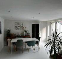 WG Zimmer in 3er WG Stuttgart Mitte wartet auf DICH!