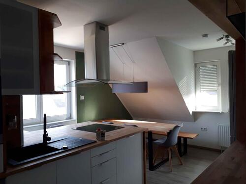 Foto - 3-Zimmer-Dachgeschoss-Wohnung - 1.050,00 EUR Kaltmiete,