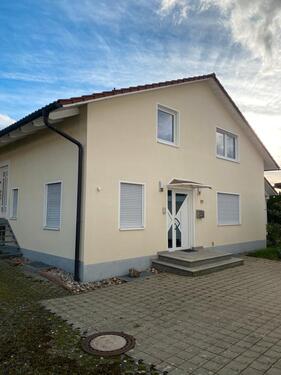 Foto - Vielseitiges Wohnhaus: 2 Wohneinheiten oder ein großes EH