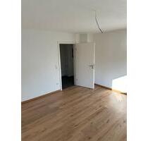 Renovierte 2 Zimmer EG Wohnung mit Küche - Feuchtwangen