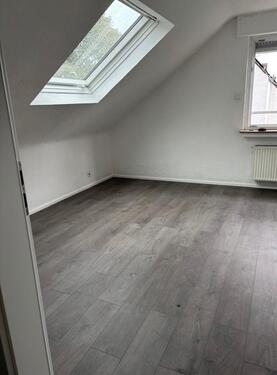 Foto - 2 Zimmer Dachgeschoßwohnung zur Miete in Troisdorf