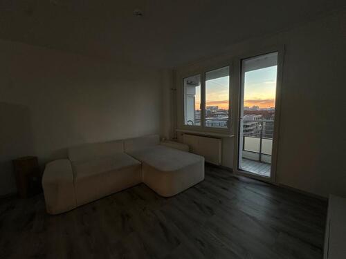 Foto - Möbilierte 2 Zimmer Wohnung mit großem Balkon & Aussicht