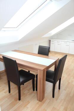 Foto - 2 Zimmer Dachgeschoßwohnung zur Miete in Linkenheim-Hochstetten