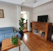 *RESERVIERT* Charmante 4-Zimmer-Dachgeschosswohnung mit sonniger Terrasse und Vesteblick - Coburg