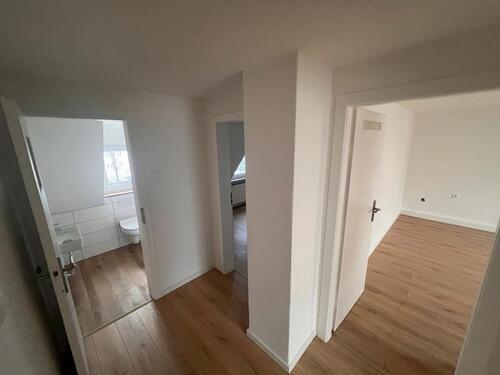 Foto - Schön geschnittene & frisch sanierte DG-Wohnung mit Gartennutzung