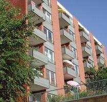 Schöne 2 Zimmer Wohnung mit Balkon in End-Etage - Kiel Gaarden-Ost