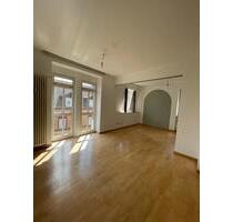 Altbauwohnung Zu Vermieten - 760,00&nbsp;EUR Kaltmiete, ca.&nbsp; 73,00&nbsp;m&sup2; in Kaiserslautern (PLZ: 67663) Bahnheim
