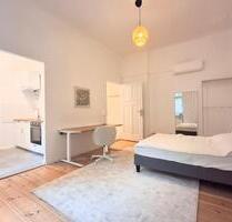 Frisch sanierte 1- Zimmer Wohnung in Charlottenburg mit EBK - Berlin Charlottenburg-Wilmersdorf