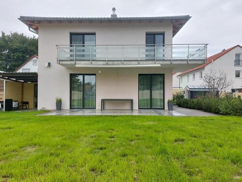 Foto - Modernes Einfamilienhaus mit Doppelgarage in Augsburg