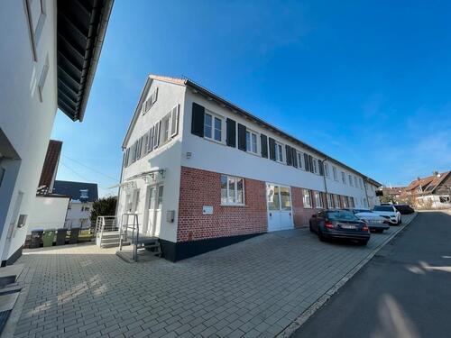 Foto - Halle 207 qm und Büro 108 qm mit 5 PKW-Stellplätzen