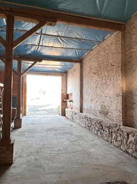 Foto - Stellplatz PKW, Anhänger o.ö. in trockener Scheune ab sofort