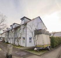 Attraktives Einfamilien-Reiheneckhaus im modernen Split-Level-Bau - Metzingen