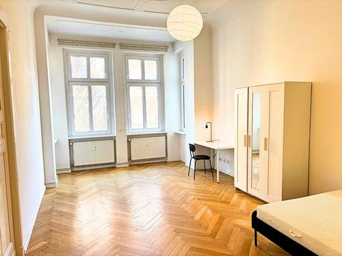 Foto - Charmante Altbauwohnung am Treptower Park – 3 Zimmer, Balkon