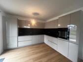 Foto - Hochwertig kernsanierte 3- Zimmer- Wohnung mit Einbauküche