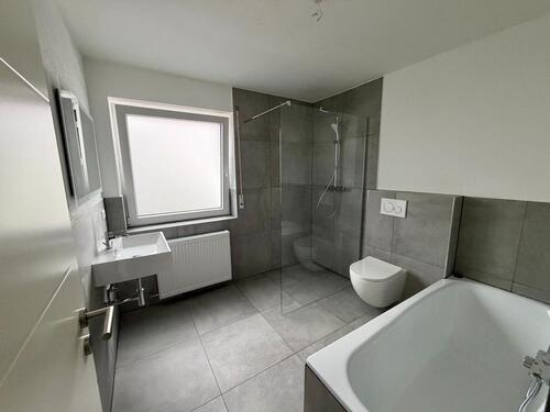 Foto - Saniertes Reihenhaus mit Garten & Garage - Provisionsfrei!