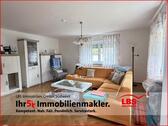 Foto - Große 3-Zimmer-Wohnung mit Terrasse, Garten + Garage