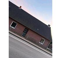 Schöne Doppelhaushälfte zentral - Bunde