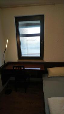 Foto - Möbliertes Einzelzimmer mit eigenem Bad & WC – ruhig & privat