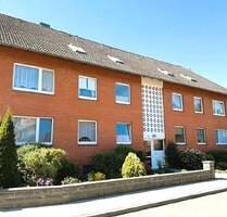 Gepflegte 2,5-Zimmer-Wohnung mit Einbauküche und Kellerraum - Reppenstedt