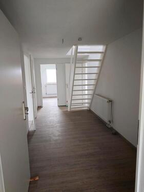 Foto - Frisch renovierte 6-Zimmer-Maisonettewohnung zu vermieten!