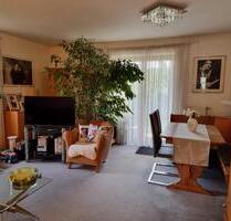 Gartenwohnung mit 2 Zimmern, Terrasse, 100qm Garten und TG-Stellp - Fürstenfeldbruck