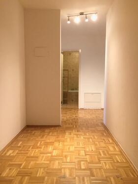 Foto - Dachgeschoßwohnung in München zum Kaufen