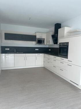 Foto - Moderne 2-Zimmer-Dachgeschosswohnung mit Balkon + Carport