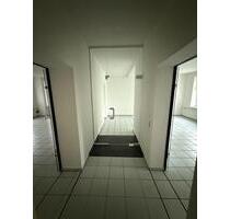 Großzügige 3-Zimmer Büroeinheit mit Fliesen und EBK in ruhiger Lage! - Chemnitz Altendorf