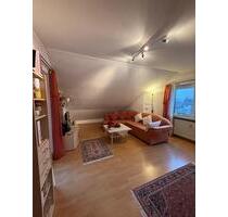 Provisionsfrei: Schöne, gemütliche Dachterrassenwohnung - Hof Altstadt