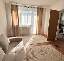 Nachmieterin für eine 2-Zimmer-Wohnung - Elmenhorst/Lichtenhagen