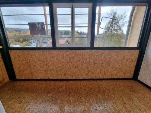 Foto - Vermiete große 4 Zimmerwohnung mit Ofenheizung